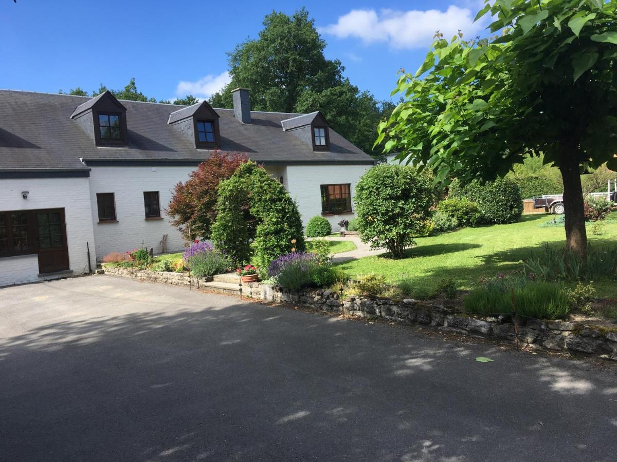 Le Jardin Des Biches Bed & Breakfast Somme-Leuze ภายนอก รูปภาพ