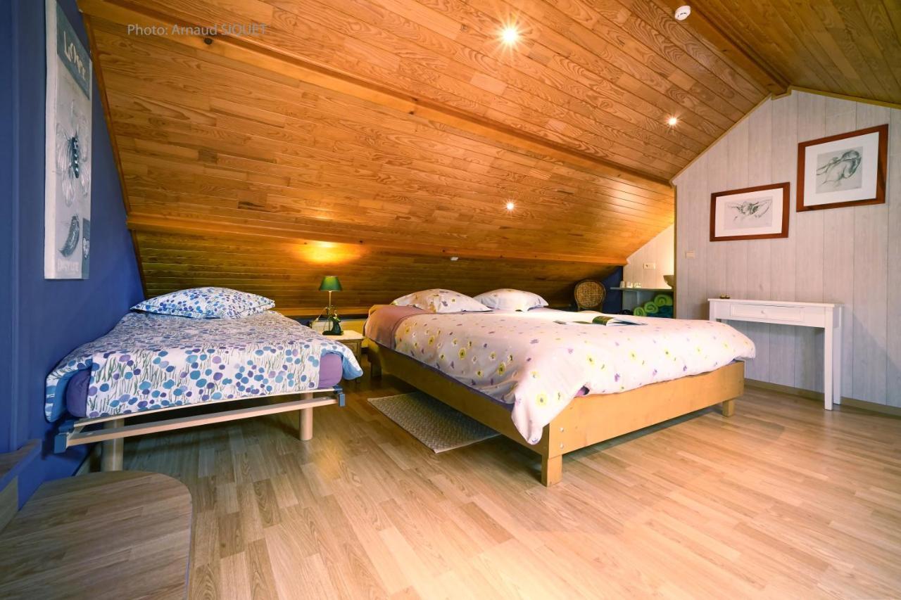 Le Jardin Des Biches Bed & Breakfast Somme-Leuze ภายนอก รูปภาพ