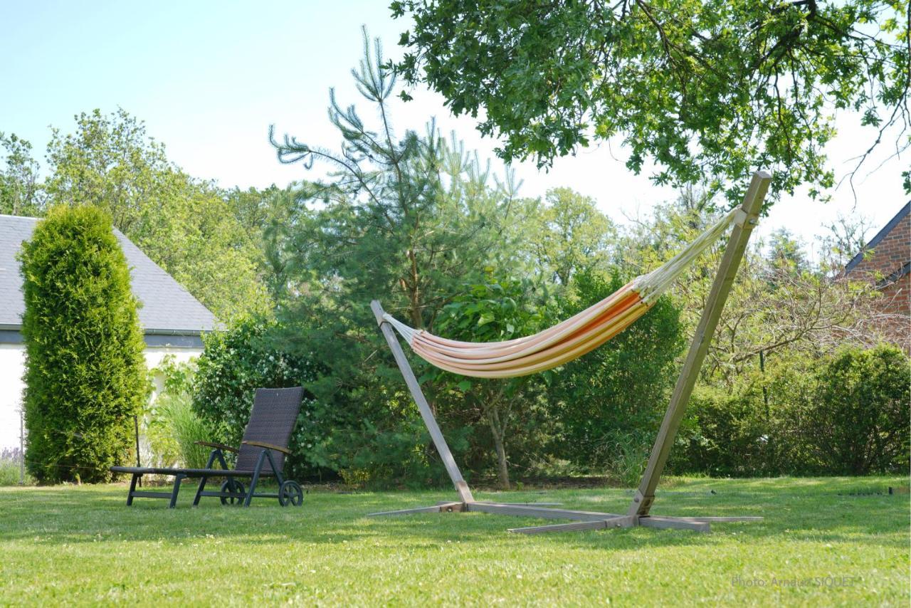 Le Jardin Des Biches Bed & Breakfast Somme-Leuze ภายนอก รูปภาพ