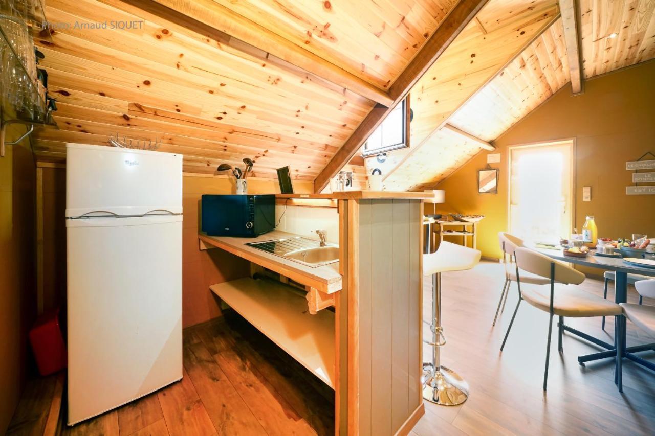 Le Jardin Des Biches Bed & Breakfast Somme-Leuze ภายนอก รูปภาพ