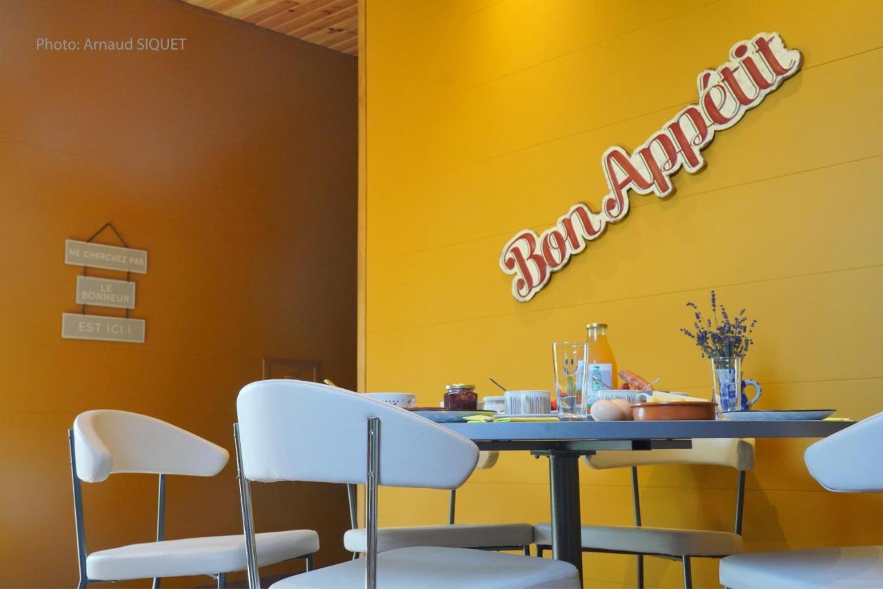 Le Jardin Des Biches Bed & Breakfast Somme-Leuze ภายนอก รูปภาพ