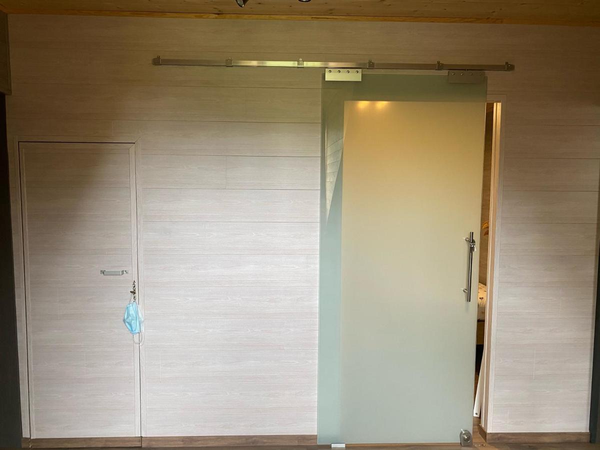 Le Jardin Des Biches Bed & Breakfast Somme-Leuze ภายนอก รูปภาพ